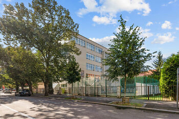 Škola a školka v pěší vzdálenosti - Prodej bytu 3+kk v osobním vlastnictví 70 m², Praha 9 - Vysočany
