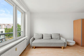 Prodej bytu 1+kk v osobním vlastnictví 32 m², Praha 10 - Záběhlice