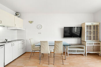 Prodej bytu 1+kk v osobním vlastnictví 32 m², Praha 10 - Záběhlice