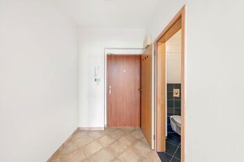 Prodej bytu 1+kk v osobním vlastnictví 32 m², Praha 10 - Záběhlice