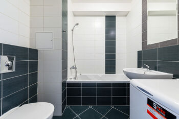 Prodej bytu 1+kk v osobním vlastnictví 32 m², Praha 10 - Záběhlice