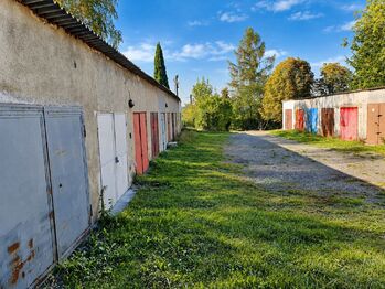 Prodej garáže 20 m², Jince