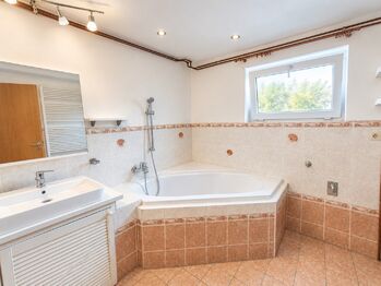 Koupelna - Pronájem domu 93 m², České Budějovice
