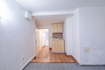 Prodej bytu 2+kk v osobním vlastnictví 38 m², Praha 4 - Podolí