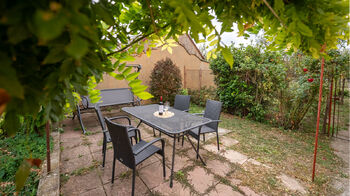 Posezení za domem - Prodej domu 186 m², Prušánky