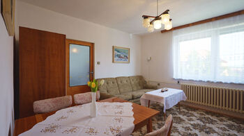 Obývací pokoj v 1.patře - Prodej domu 186 m², Prušánky