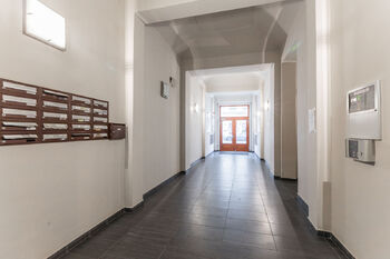Prodej bytu 3+kk v osobním vlastnictví 78 m², Praha 2 - Vinohrady