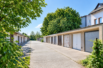 Pronájem garáže 23 m², Hradec Králové