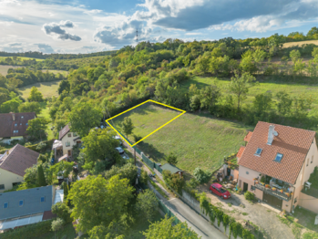 Prodej pozemku 650 m², Vonoklasy