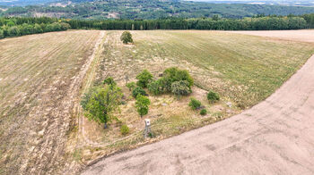 Prodej pozemku 3633 m², Ošelín