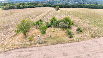 Prodej pozemku 3633 m², Ošelín