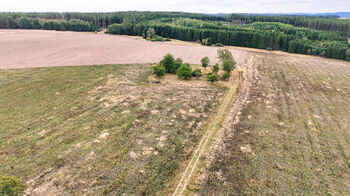 Prodej pozemku 3633 m², Ošelín