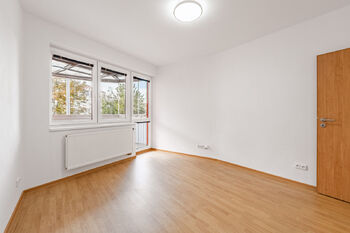 Pronájem bytu 2+kk v osobním vlastnictví 49 m², Praha 10 - Strašnice