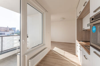 Pronájem bytu 1+kk v družstevním vlastnictví 27 m², Praha 5 - Hlubočepy