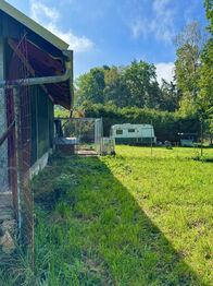 Pohled na sousední zahradu - Pronájem pozemku 750 m², Lipová
