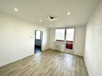 Prodej bytu 3+1 v osobním vlastnictví 63 m², Rožnov pod Radhoštěm