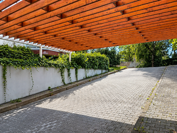 Prodej garážového stání 1043 m², Praha 4 - Libuš