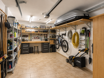 garáž - Prodej domu 304 m², Srubec