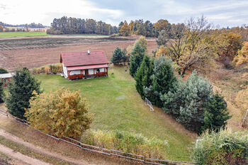 Pohled z dronu. - Pronájem domu 73 m², Rodvínov
