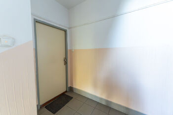 Prodej bytu 2+1 v osobním vlastnictví 51 m², Praha 6 - Veleslavín