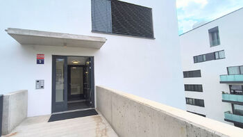 Pronájem bytu 1+kk v osobním vlastnictví 39 m², Praha 5 - Smíchov