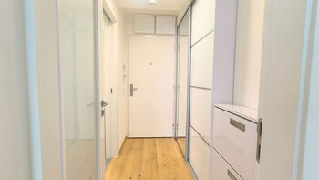 Pronájem bytu 1+kk v osobním vlastnictví 39 m², Praha 5 - Smíchov