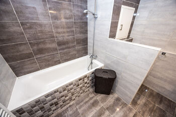 Koupelna - Prodej bytu 3+1 v osobním vlastnictví 76 m², Ústí nad Labem