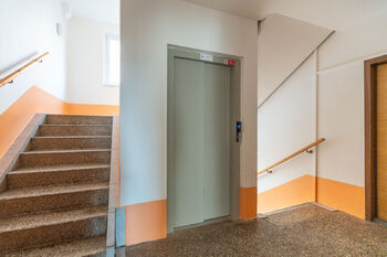Výtah - Pronájem bytu 1+1 v osobním vlastnictví 41 m², Ústí nad Labem