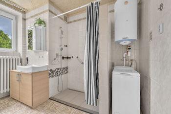 Pronájem bytu 4+1 v osobním vlastnictví 87 m², Praha 8 - Dolní Chabry