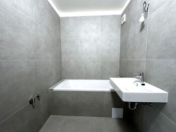 Prodej bytu 3+kk v osobním vlastnictví 68 m², Praha 10 - Petrovice