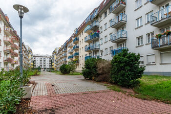 Vnitroblok - Prodej bytu 2+kk v osobním vlastnictví 42 m², Praha 9 - Kyje