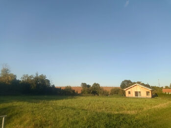 Prodej pozemku 905 m², Lutopecny