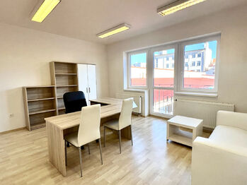 Pronájem kancelářských prostor 22 m², Kyjov