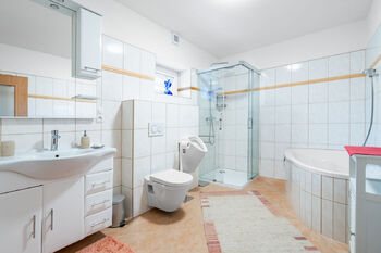 Investice do nemovitosti u Českého Lesa - Prodej domu 267 m², Horšovský Týn