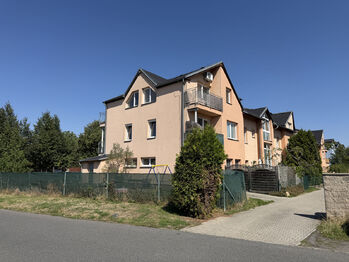 Prodej bytu 3+kk v osobním vlastnictví 74 m², Šestajovice