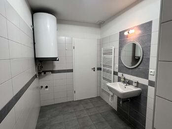 Pronájem bytu 1+kk v osobním vlastnictví 54 m², Lavičky