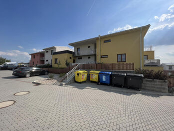 Pronájem bytu 1+kk v osobním vlastnictví 54 m², Lavičky