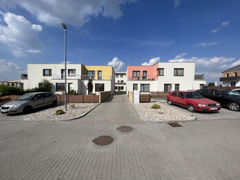 Pronájem bytu 1+kk v osobním vlastnictví 54 m², Lavičky