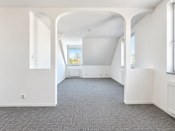 Prodej domu 407 m², Údlice