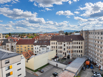 výhled z okna - Pronájem bytu 1+kk v osobním vlastnictví 27 m², České Budějovice