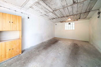 Garáž - Pronájem bytu 3+1 v osobním vlastnictví 67 m², Praha 9 - Klánovice