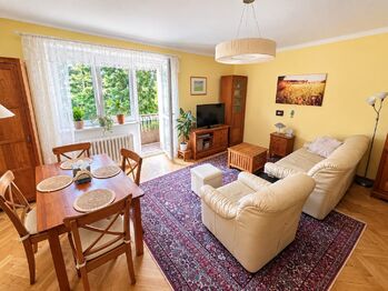 Obývací místnost - Pronájem bytu 3+1 v osobním vlastnictví 67 m², Praha 9 - Klánovice