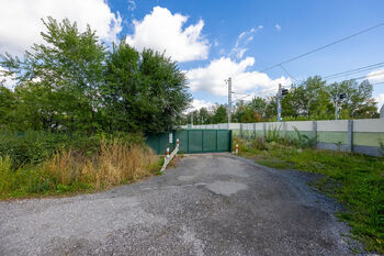 elektricky ovládána vrata - Prodej chaty / chalupy 22 m², Pardubice