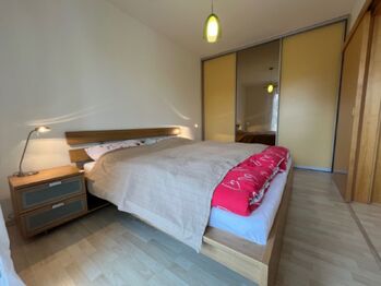 Ložnice - Pronájem bytu 2+kk v osobním vlastnictví 42 m², Praha 8 - Libeň