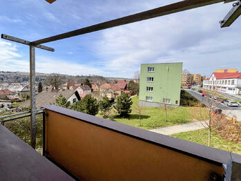 výhled a balkon ... - Pronájem bytu 3+1 v osobním vlastnictví 52 m², Ledeč nad Sázavou
