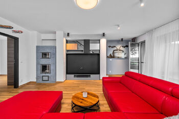 Prodej domu 304 m², Praha 10 - Křeslice