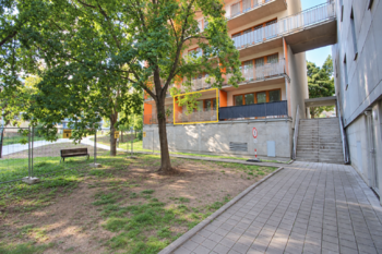Prodej bytu 1+kk v osobním vlastnictví 35 m², Praha 10 - Strašnice