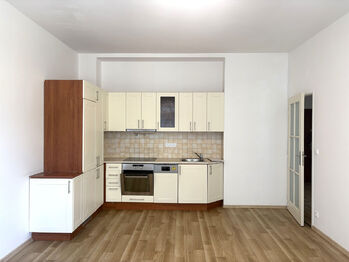 Kuchyňský kout - Pronájem bytu 1+1 v osobním vlastnictví 55 m², Praha 8 - Libeň 