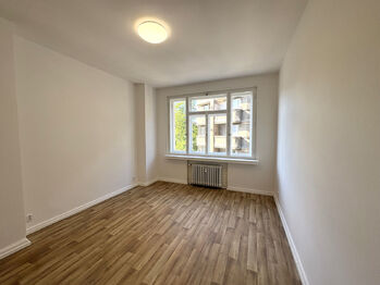Ložnice - Pronájem bytu 1+1 v osobním vlastnictví 55 m², Praha 8 - Libeň