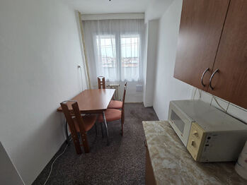 Pronájem bytu 3+1 v osobním vlastnictví 77 m², Pardubice